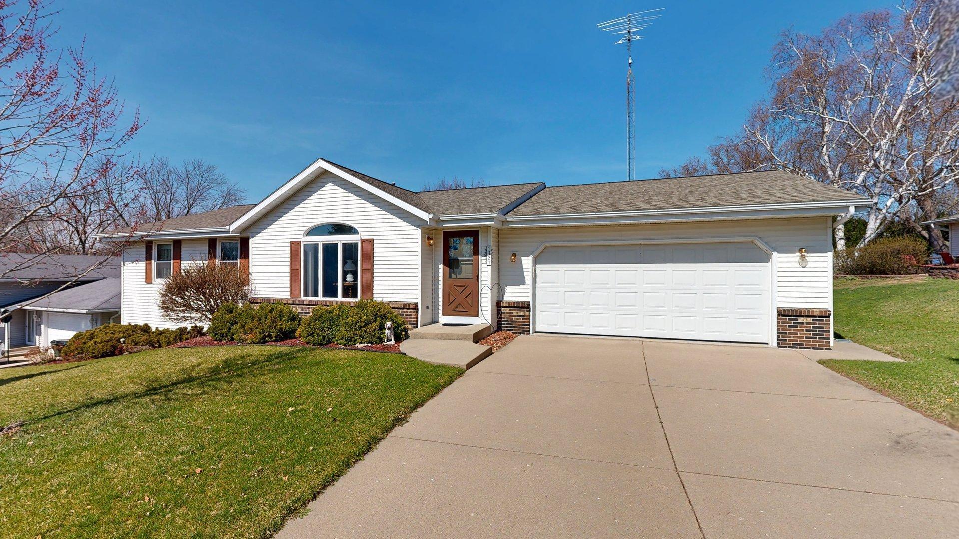 1321 Jamesway Fort Atkinson, WI 53538 - Photo 2 of 47 1321-Jamesway-04092026_120352