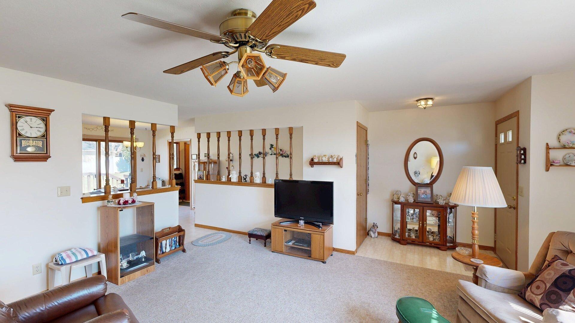 1321 Jamesway Fort Atkinson, WI 53538 - Photo 5 of 47 1321-Jamesway-04092026_121147