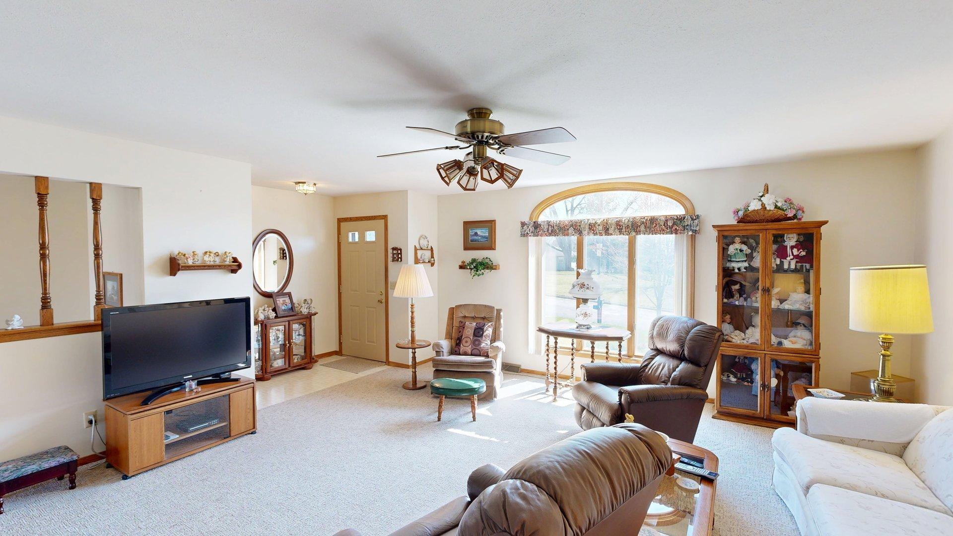 1321 Jamesway Fort Atkinson, WI 53538 - Photo 7 of 47 1321-Jamesway-04092026_121206