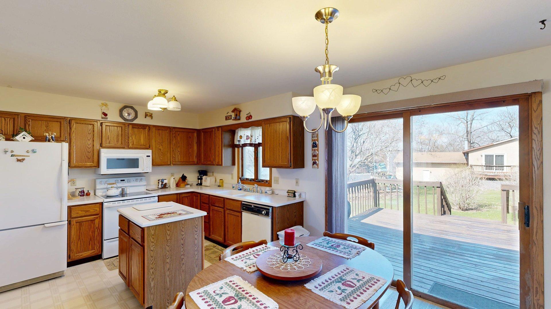 1321 Jamesway Fort Atkinson, WI 53538 - Photo 9 of 47 1321-Jamesway-04092026_121308