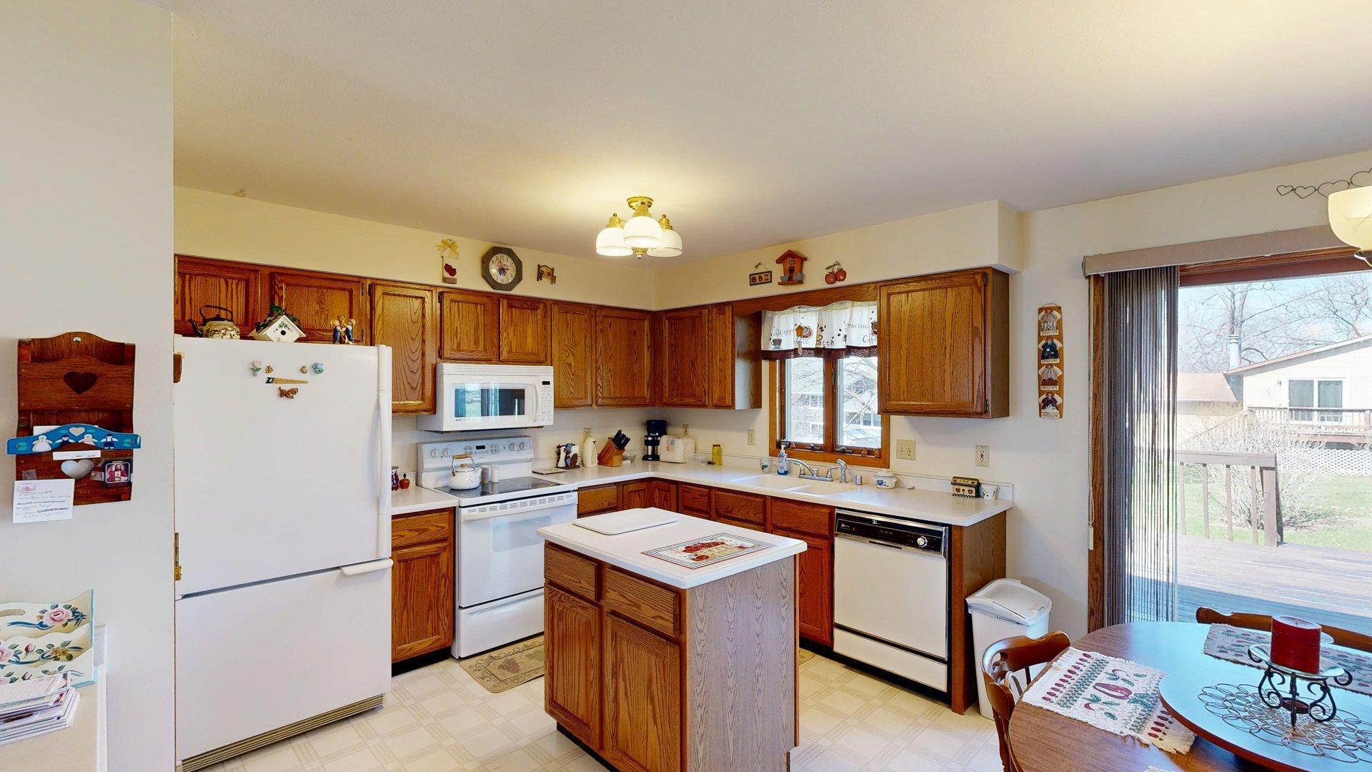 1321 Jamesway Fort Atkinson, WI 53538 - Photo 10 of 47 1321-Jamesway-04092026_121449