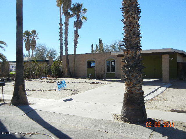 2718 South Jaguar Road Tucson, AZ 85730 - Photo 3 of 19