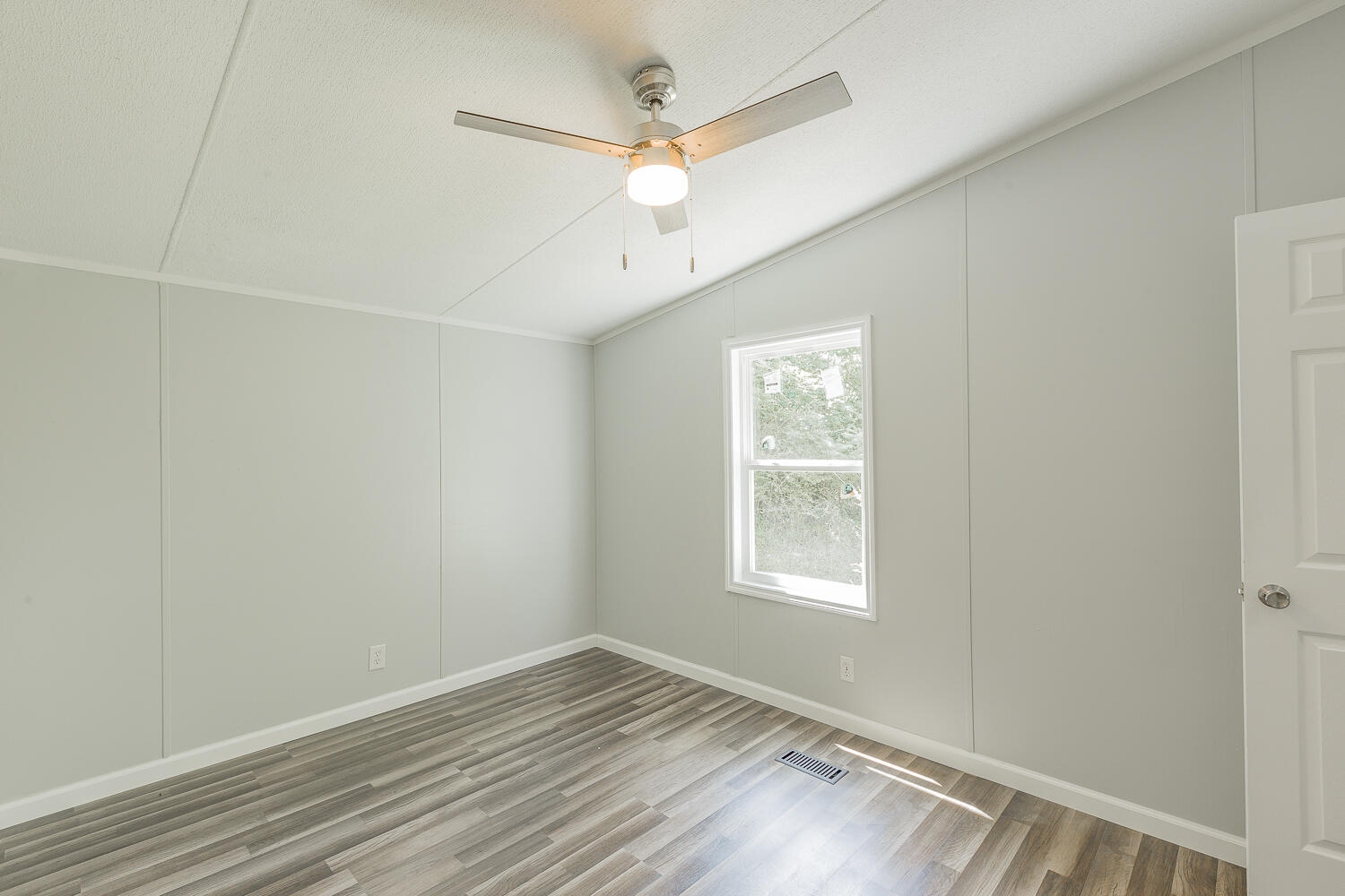 324 Twin Lakes Road Chatsworth, GA 30705 - Photo 20 of 25 324 Twin Lakes HD -27