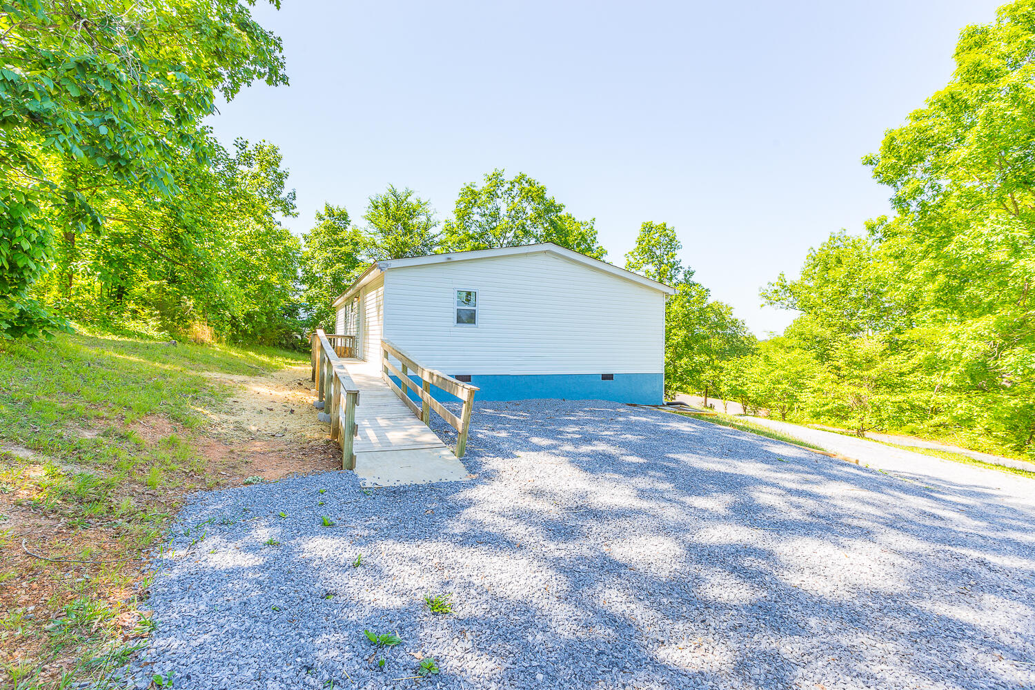 324 Twin Lakes Road Chatsworth, GA 30705 - Photo 3 of 25 324 Twin Lakes HD -7