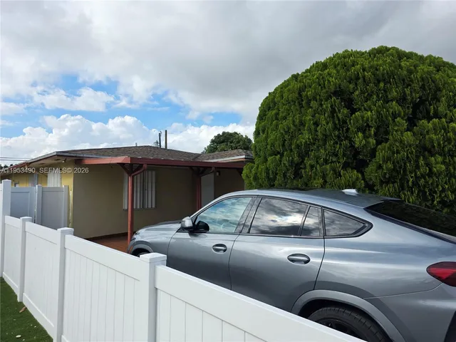 $2,000 | 3860 East 9th Lane, Unit 3860, Hialeah, FL 33013