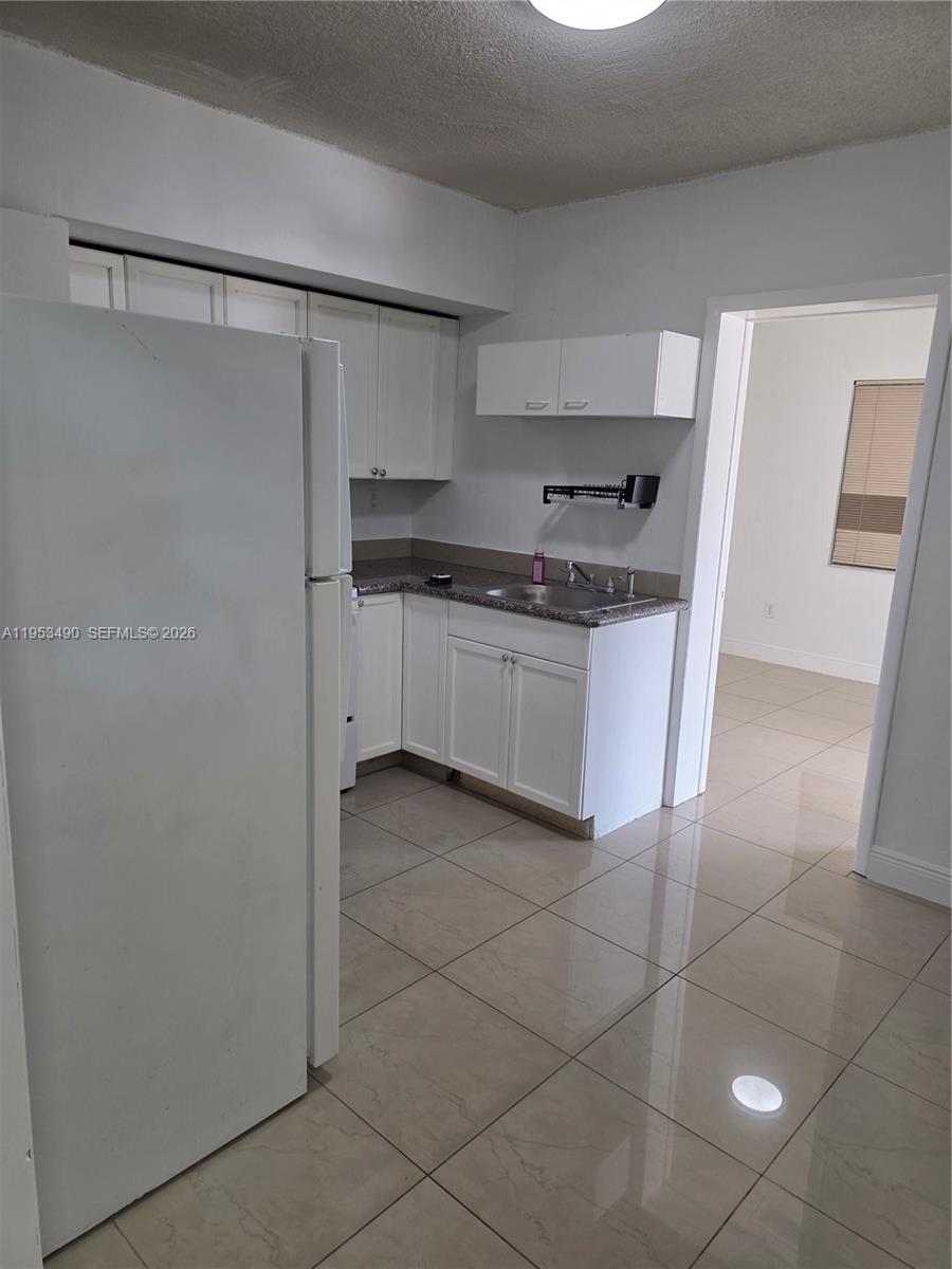 3860 East 9th Lane, Unit 3860 Hialeah, FL 33013 - Photo 8 of 28