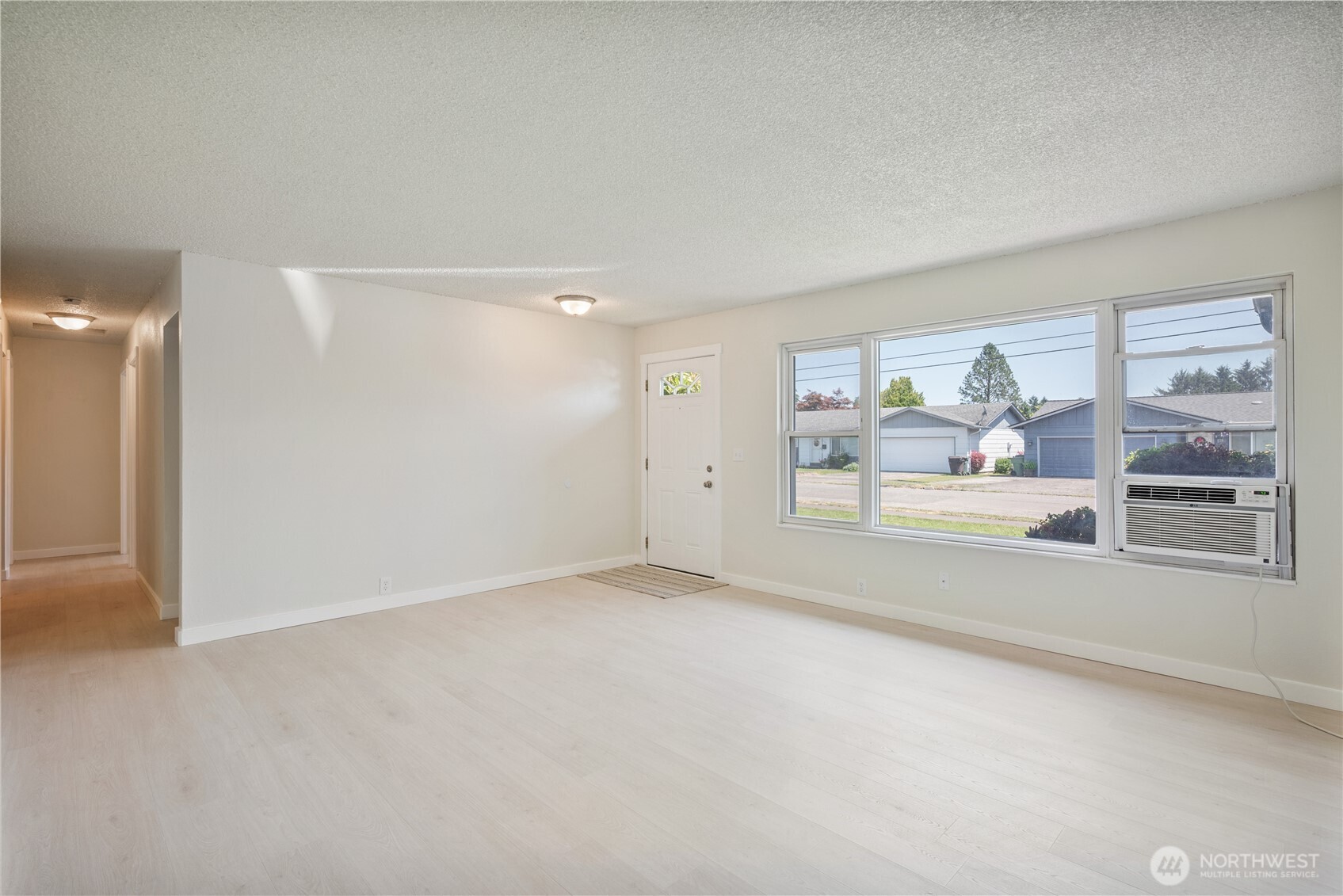 1703 33rd Avenue Longview, WA 98632 - Photo 3 of 30