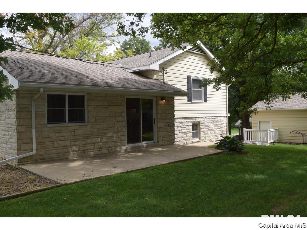 1579 Sandusky Road Jacksonville, IL 62650 - Photo 25 of 35