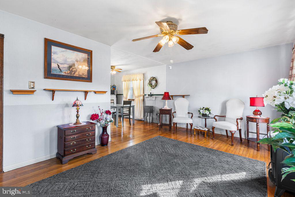 468 A Garnet Mine Road Upper Chichester, PA 19061 - Photo 3 of 26