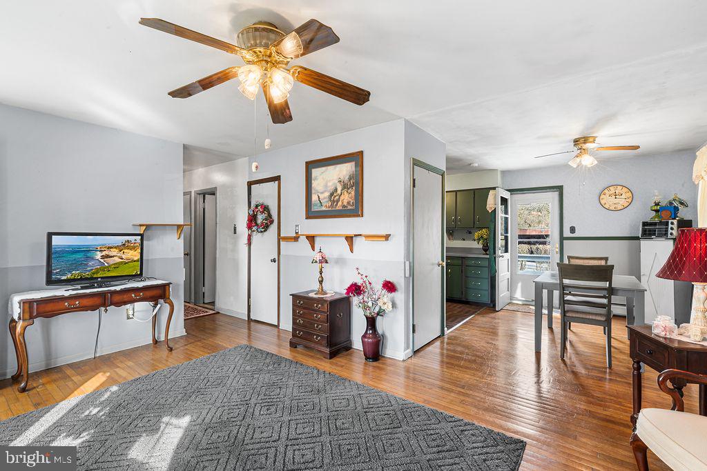 468 A Garnet Mine Road Upper Chichester, PA 19061 - Photo 5 of 26