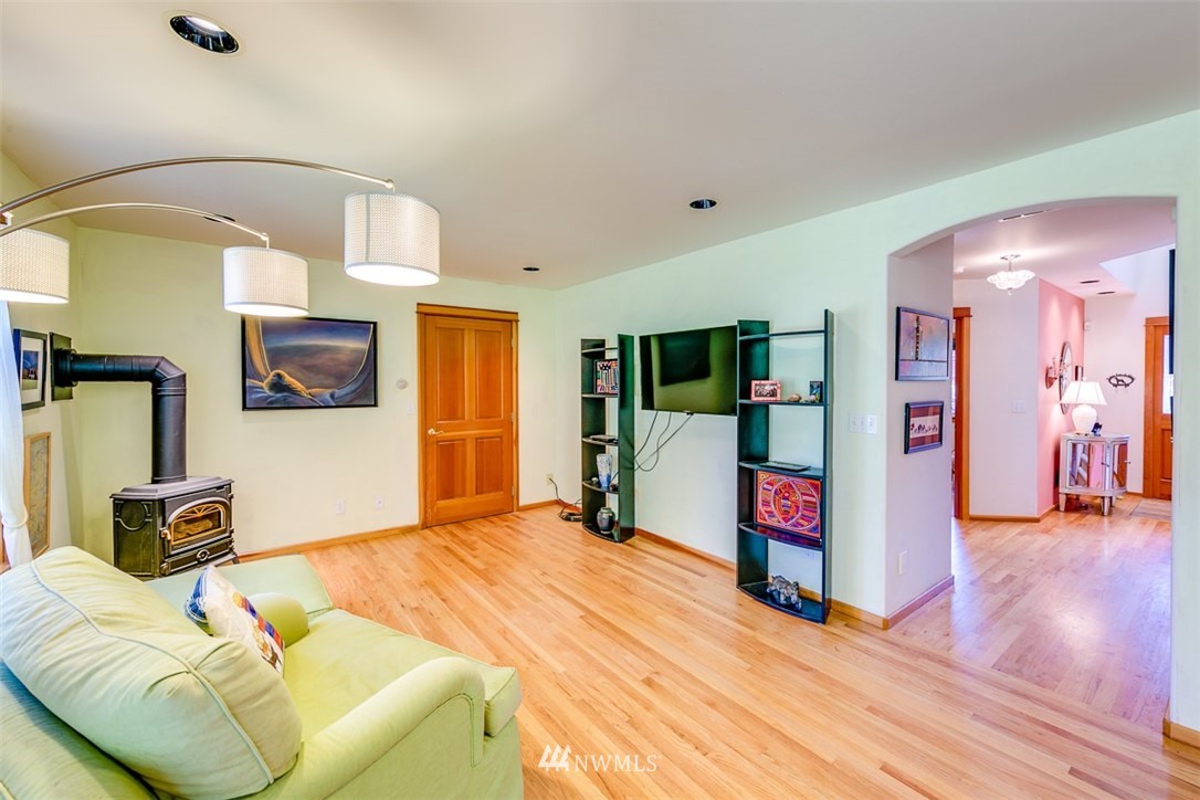 1040 Northwest Thompson Road Poulsbo, WA 98370 - Photo 12 of 23 Gallery Image 12