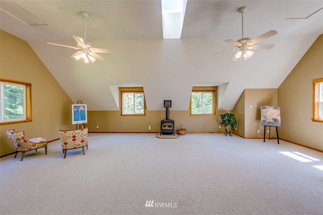 1040 Northwest Thompson Road Poulsbo, WA 98370 - Photo 16 of 23 Gallery Image 16