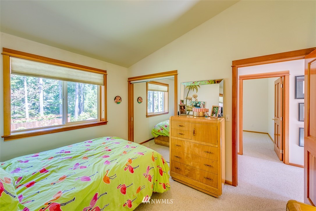 1040 Northwest Thompson Road Poulsbo, WA 98370 - Photo 17 of 23 Gallery Image 17