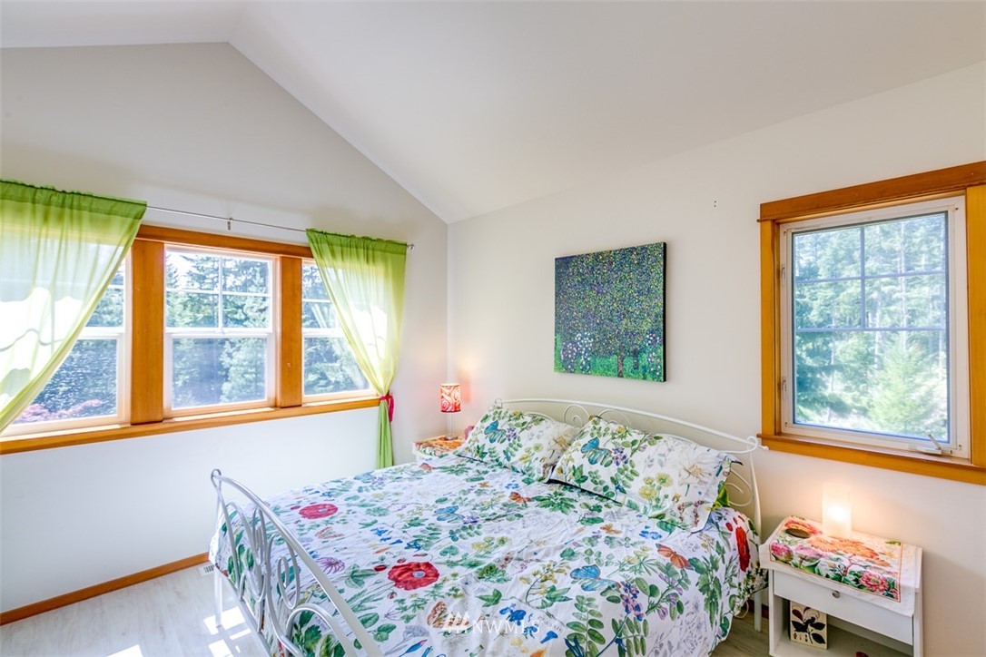 1040 Northwest Thompson Road Poulsbo, WA 98370 - Photo 19 of 23 Gallery Image 19