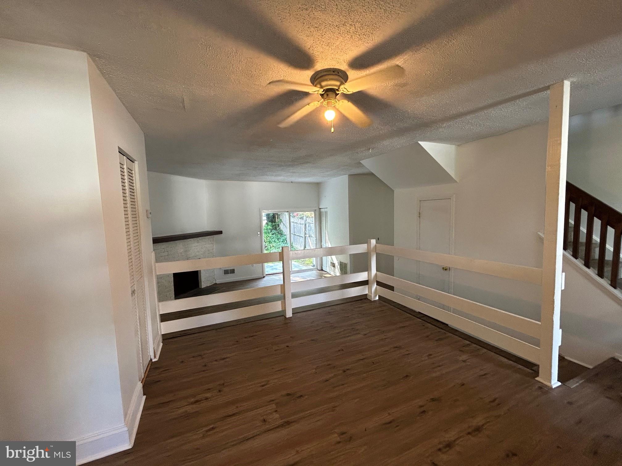 1046 Fox Run Reading, PA 19606 - Photo 7 of 15 Gallery Image 7