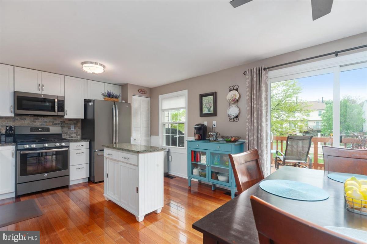 2479 Warm Spring Way Odenton, MD 21113 - Photo 11 of 34 Gourmet kitchen with island
