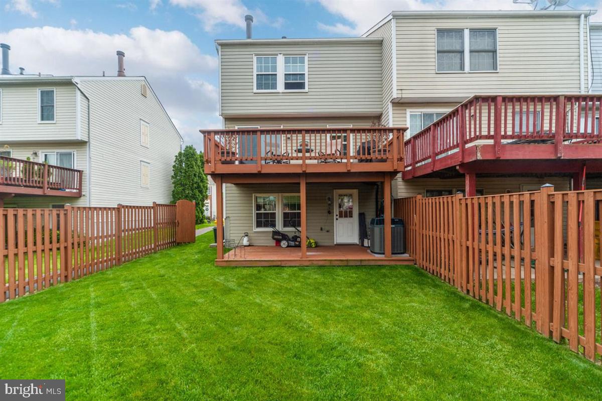 2479 Warm Spring Way Odenton, MD 21113 - Photo 29 of 34 Corner, fenced-in lot