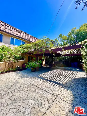 $14,500 | 503 North Greencraig Road, Los Angeles, CA 90049