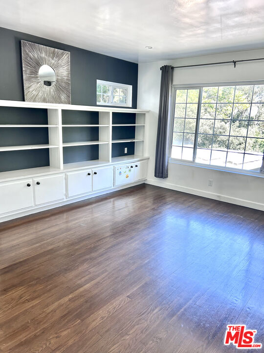 503 North Greencraig Road Los Angeles, CA 90049 - Photo 16 of 54
