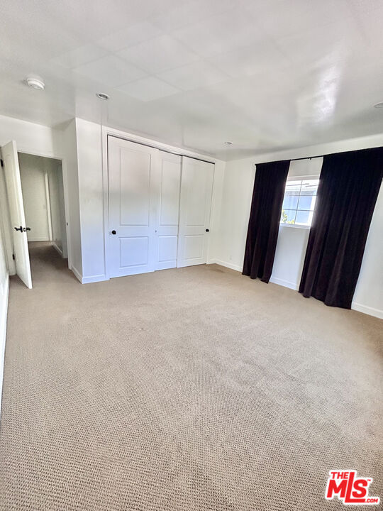 503 North Greencraig Road Los Angeles, CA 90049 - Photo 23 of 54