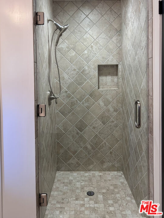 503 North Greencraig Road Los Angeles, CA 90049 - Photo 29 of 54