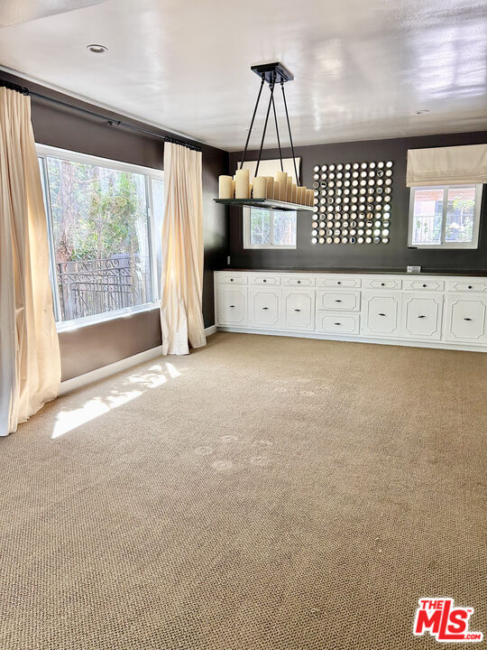 503 North Greencraig Road Los Angeles, CA 90049 - Photo 3 of 54