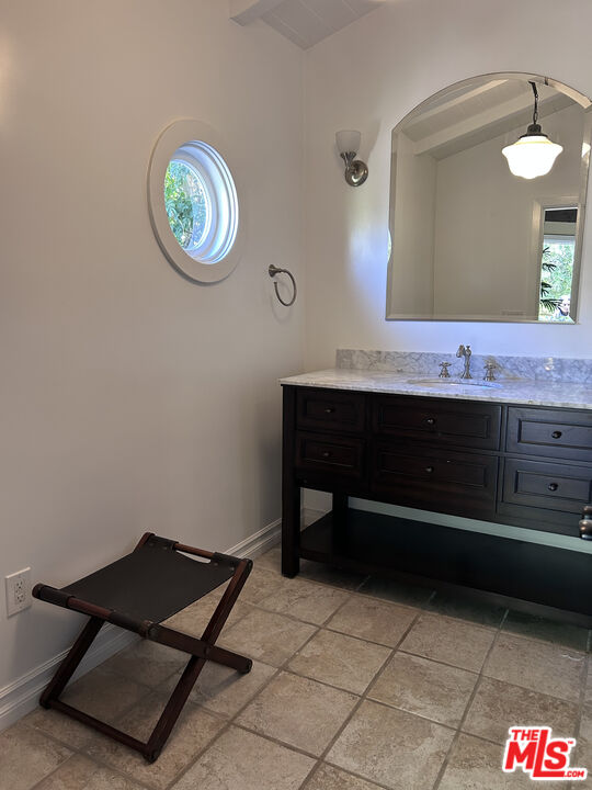 503 North Greencraig Road Los Angeles, CA 90049 - Photo 31 of 54