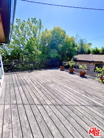 $14,500 | 503 North Greencraig Road, Los Angeles, CA 90049