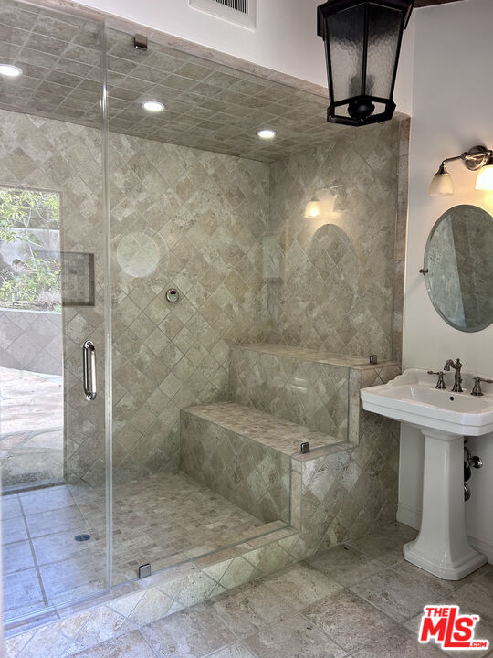 503 North Greencraig Road Los Angeles, CA 90049 - Photo 39 of 54