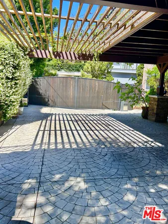 $14,500 | 503 North Greencraig Road, Los Angeles, CA 90049