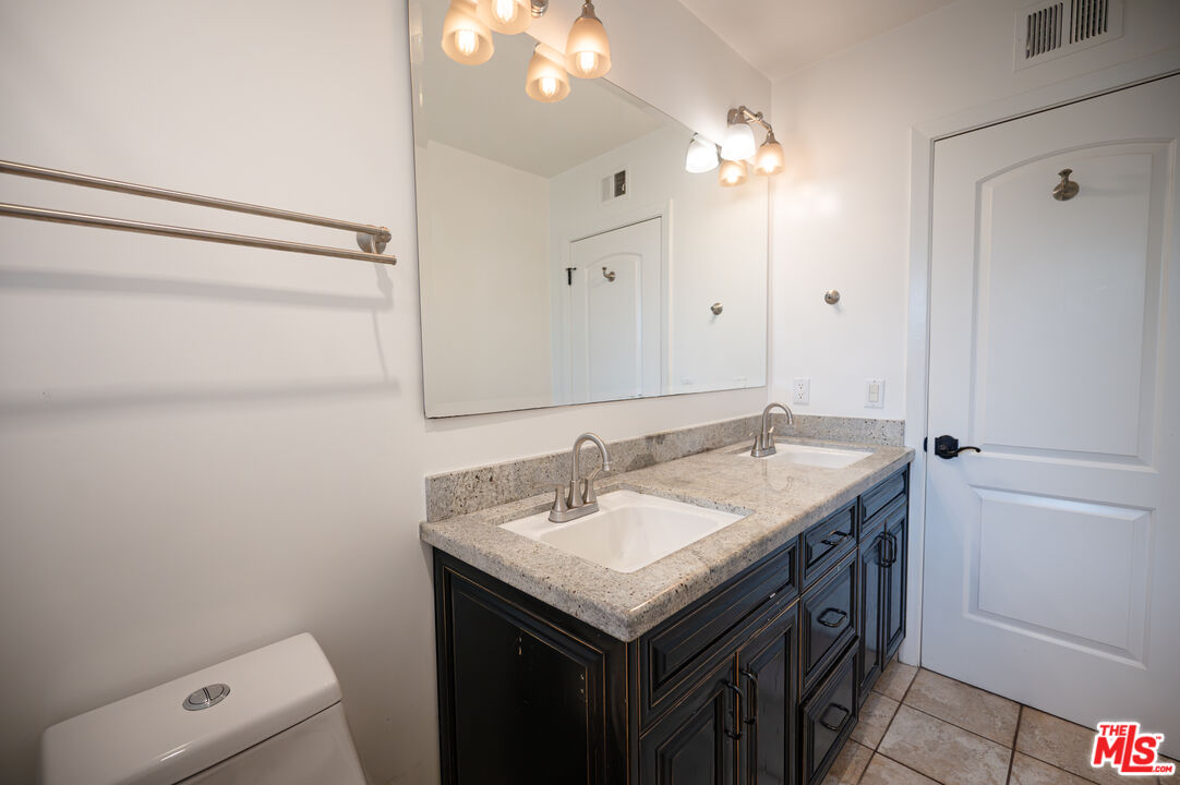 503 North Greencraig Road Los Angeles, CA 90049 - Photo 41 of 59
