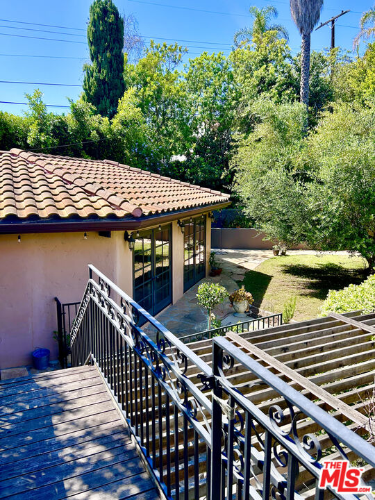 503 North Greencraig Road Los Angeles, CA 90049 - Photo 47 of 54