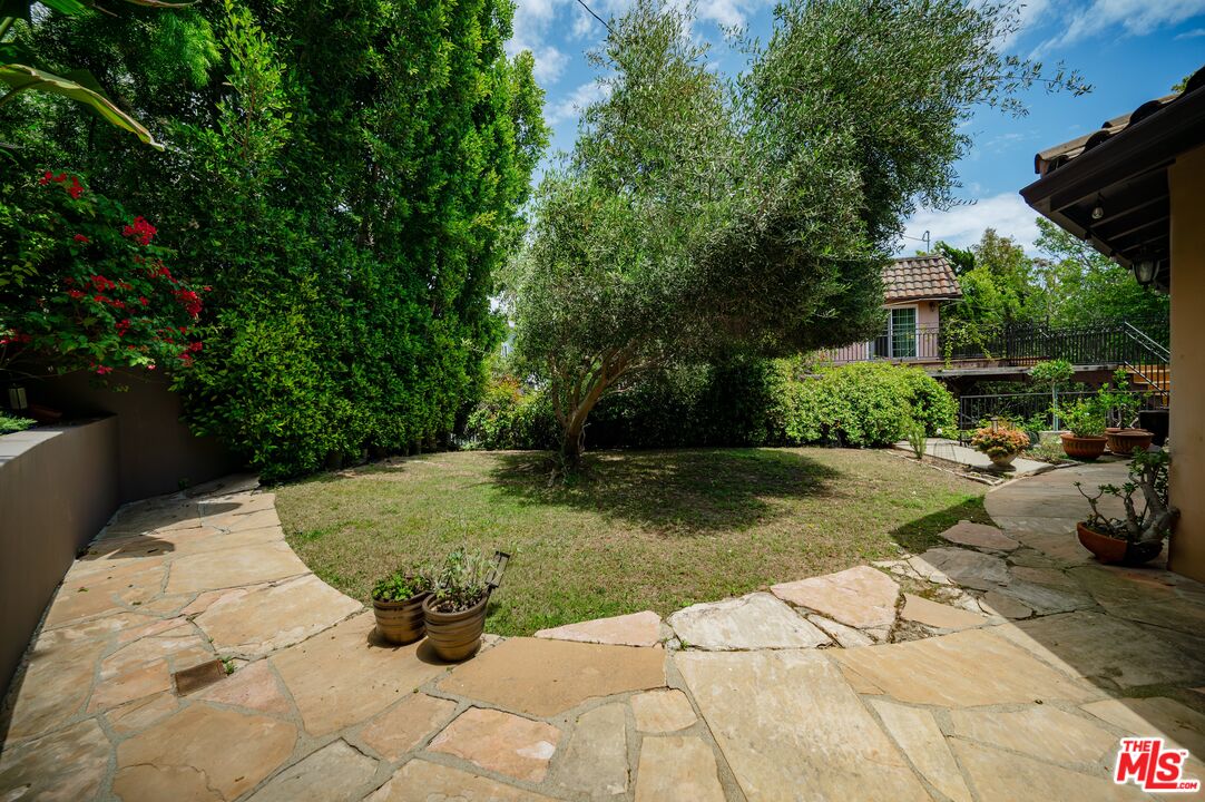503 North Greencraig Road Los Angeles, CA 90049 - Photo 50 of 59