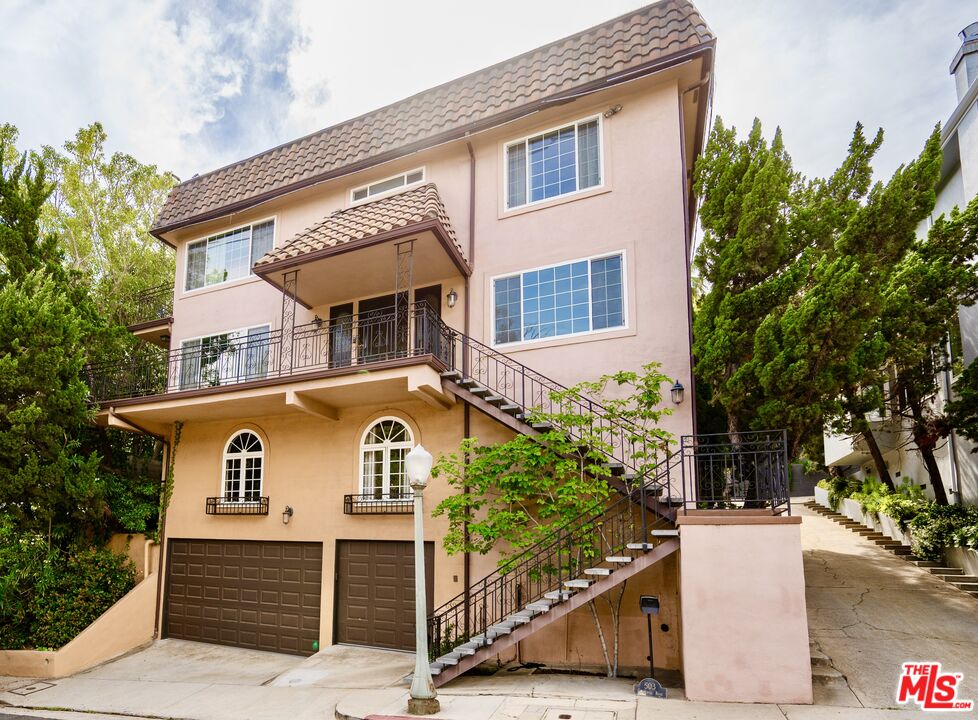 503 North Greencraig Road Los Angeles, CA 90049 - Photo 50 of 54