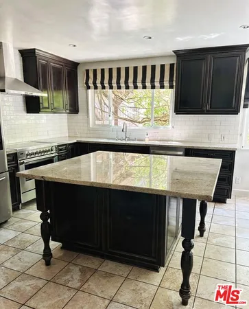 $14,500 | 503 North Greencraig Road, Los Angeles, CA 90049