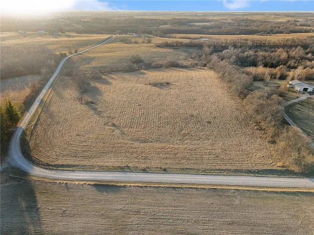 $200,000 | Lot 2 Southwest Town And Country Lane, Plattsburg, MO 64477