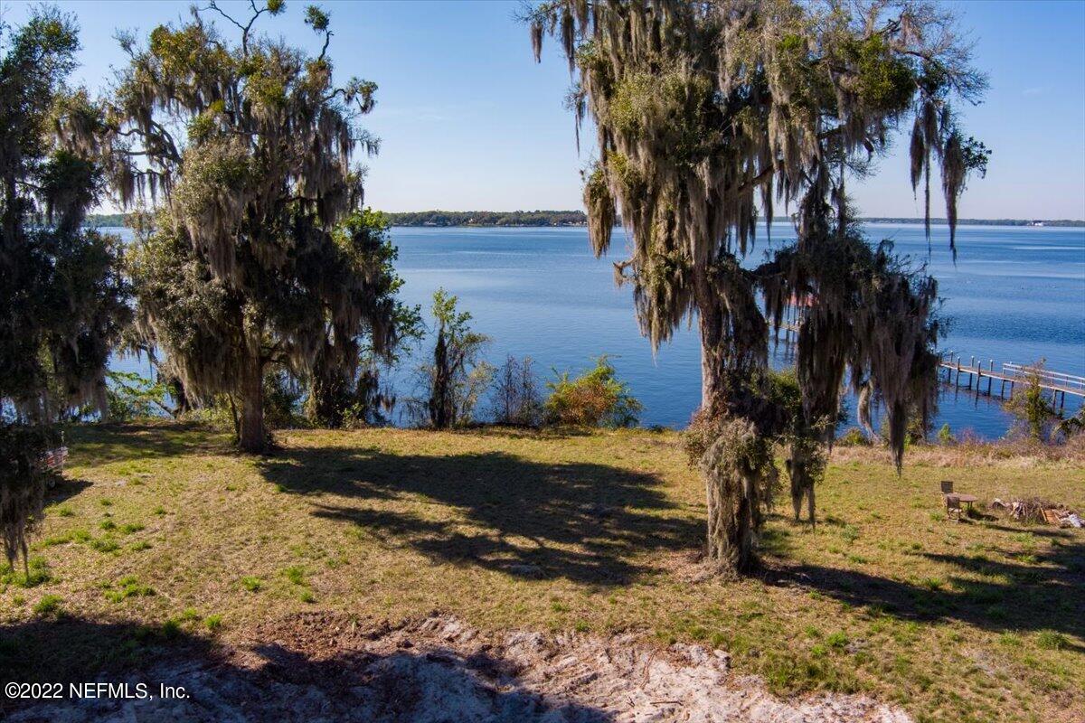 333 West River Road Palatka, FL 32177 - Photo 1 of 15 1.2 acres on the St Johns River