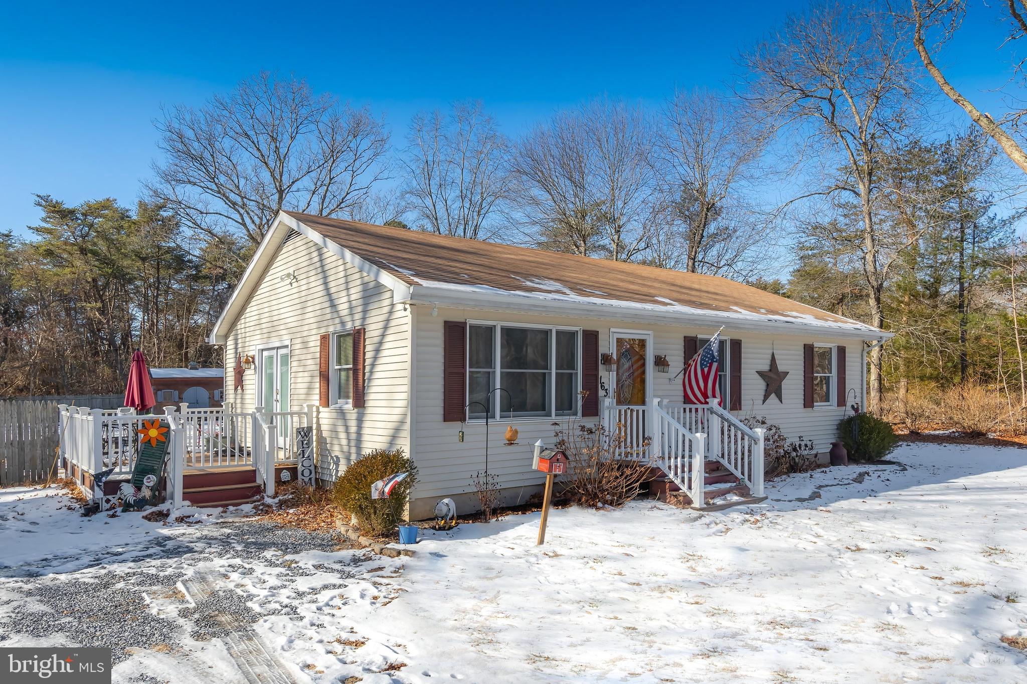 163 Telegraph Road Bridgeton, NJ 08302 - Photo 3 of 17 Lovely side trex deck