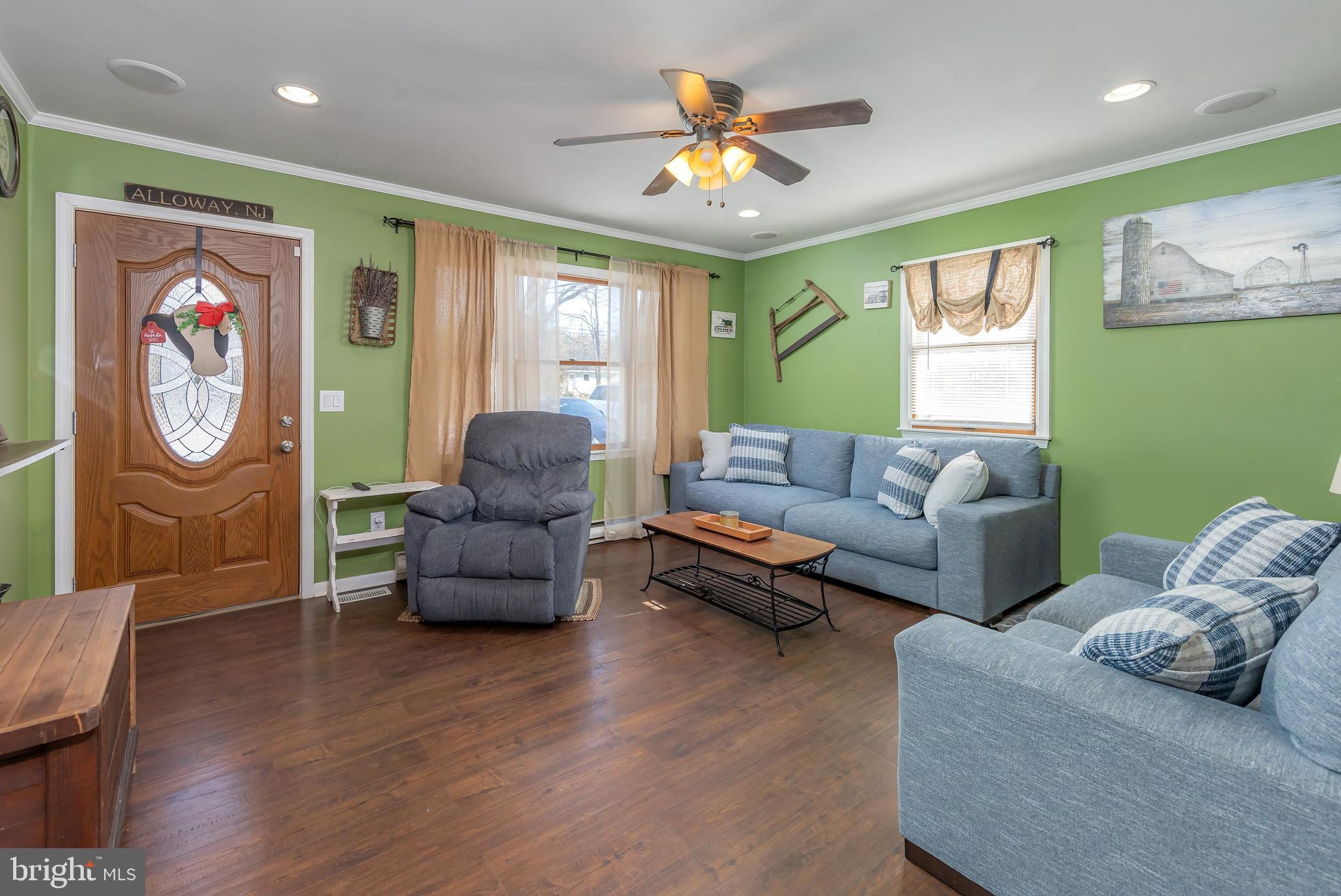 163 Telegraph Road Bridgeton, NJ 08302 - Photo 10 of 17 Spacious family room
