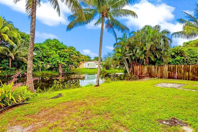 $3,495 | 740 Southwest 55th Avenue, Margate, FL 33068