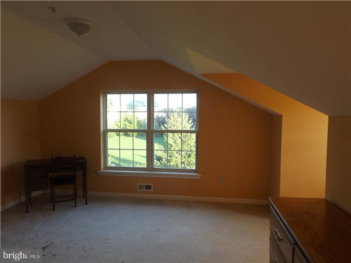 901 Chatfield Road Warrington, PA 18976 - Photo 15 of 25 Gallery Image 15
