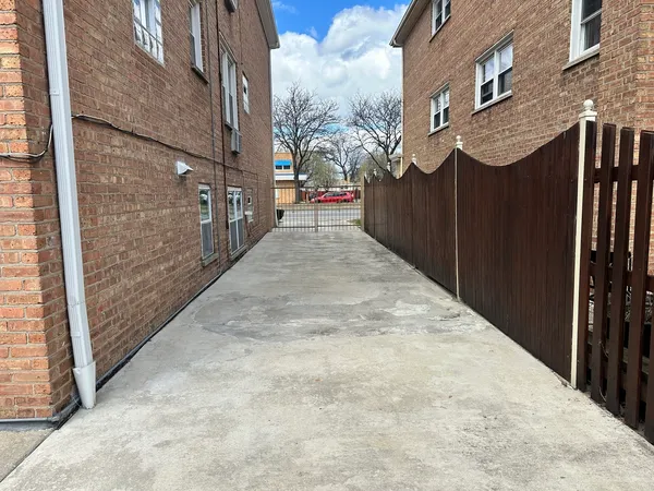 $1,300 | 3517 West 79th Street, Unit G, Chicago, IL 60652