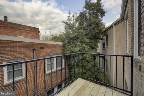 $588,000 | 220 13th Street Southeast, Unit 24, Washington, DC 20003