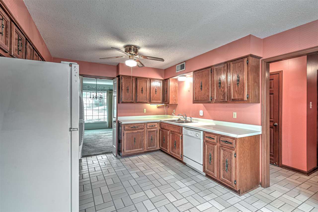 2015 Allenby Road Germantown, TN 38139 - Photo 11 of 25 Gallery Image 11