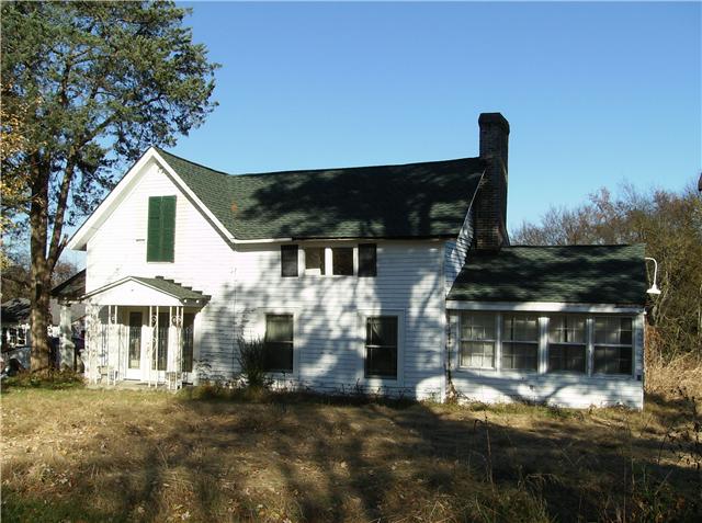 1246 Cochran Cemetery Road Lewisburg, TN 37091 - Photo 16 of 20 Front of home...