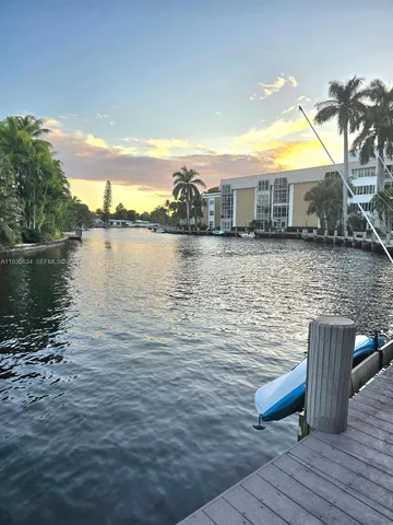 $2,200 | 2990 Northeast 16th Avenue, Unit 204, Oakland Park, FL 33334