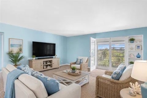 $215,000 | 2333 Indian River Boulevard, Unit 401, Vero Beach, FL 32960