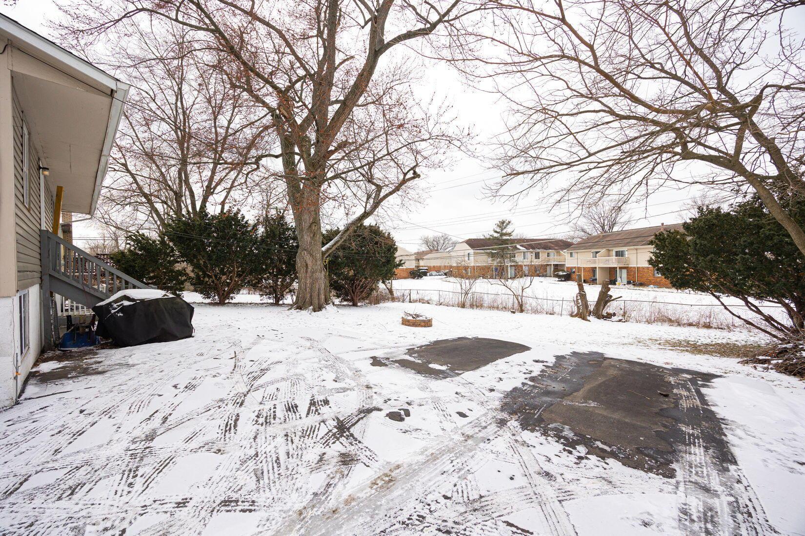 1881 Woodcrest Road Columbus, OH 43232 - Photo 42 of 45 d