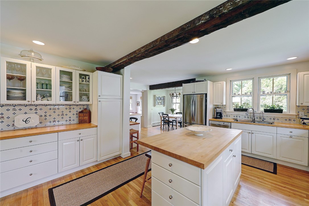 13 Alfred Drowne Road Barrington, RI 02806 - Photo 13 of 39