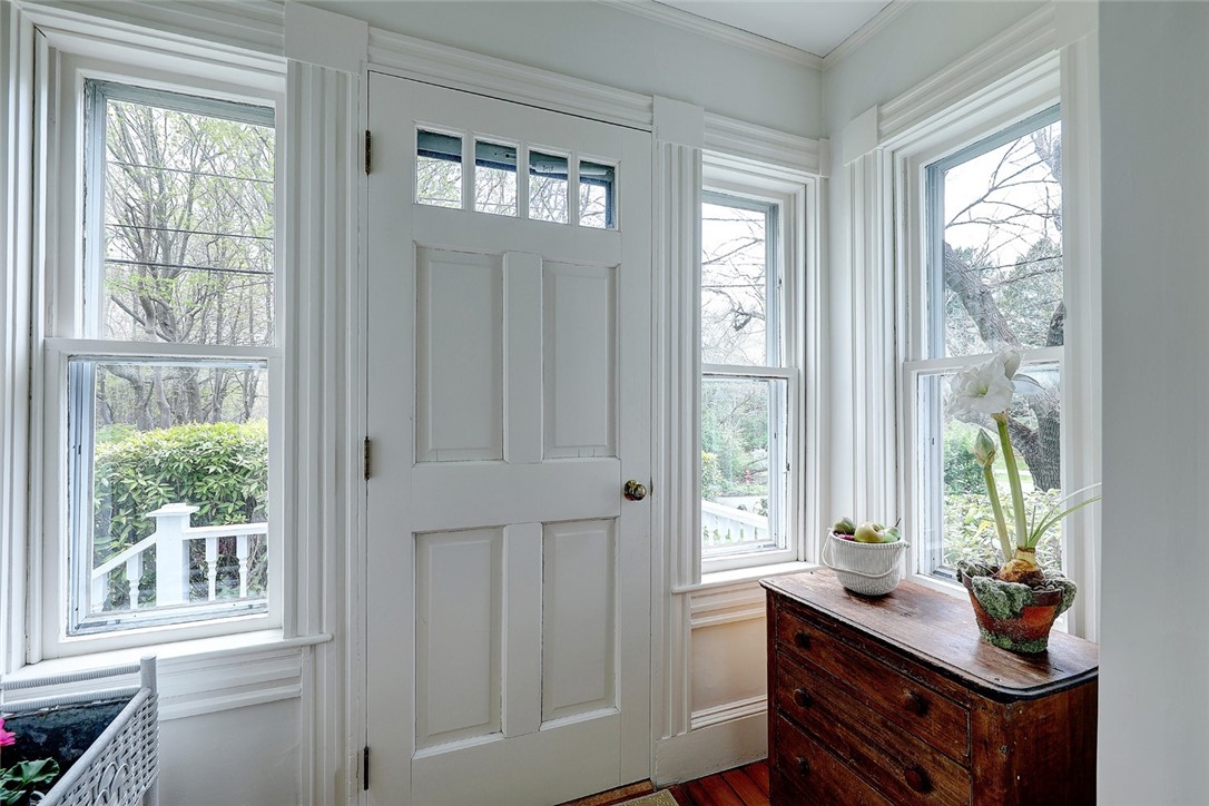 13 Alfred Drowne Road Barrington, RI 02806 - Photo 5 of 39